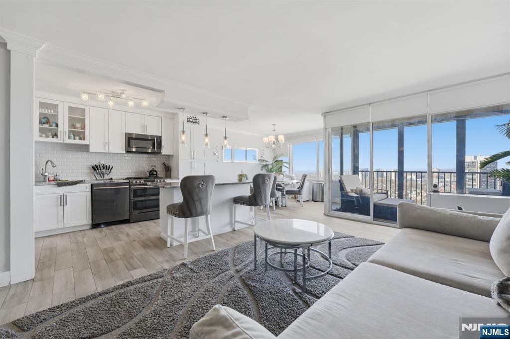 Photo of 6 Horizon Rd #2809, Fort Lee, NJ 07024 (MLS # 26024240)