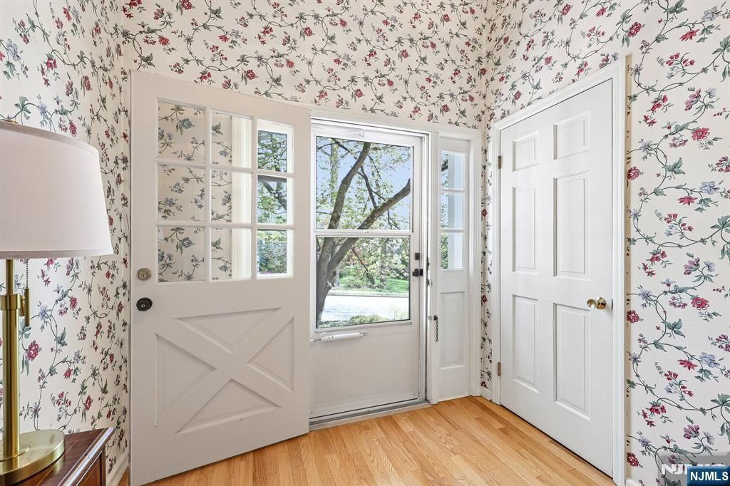 Photo of 97 Erie Avenue, Midland Park, NJ 07432 (MLS # 26015089)