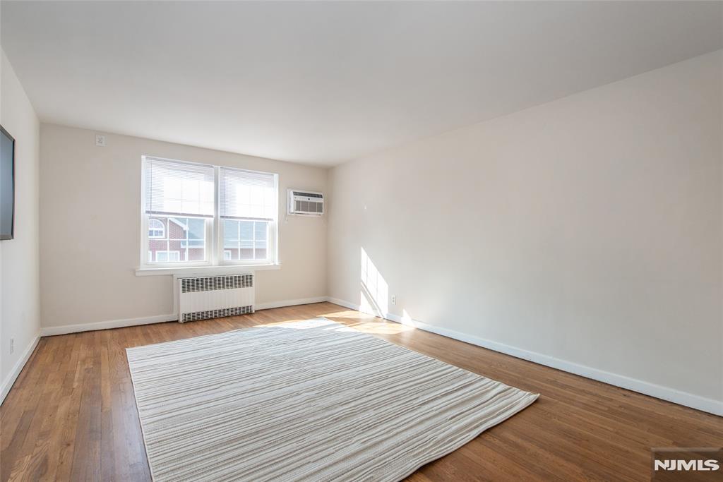 126 Hackett Place 303A