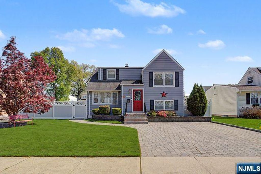Photo of 294 Hayes Drive, Saddle Brook, NJ 07663 (MLS # 26015947)