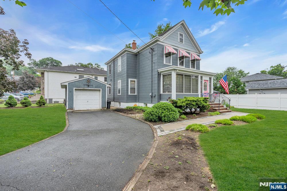 100 Woodside Avenue
