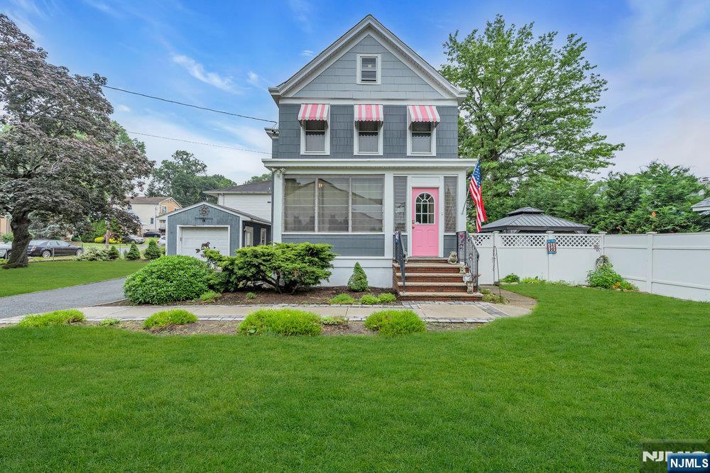 100 Woodside Avenue