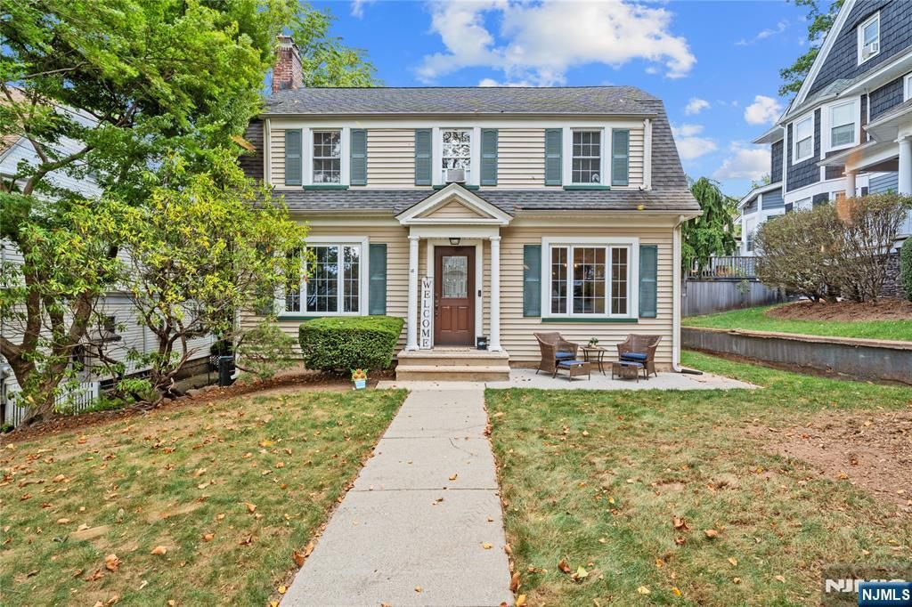 Photo of 18 Brookfield Avenue, Nutley, NJ 07110 (MLS # 25035979)