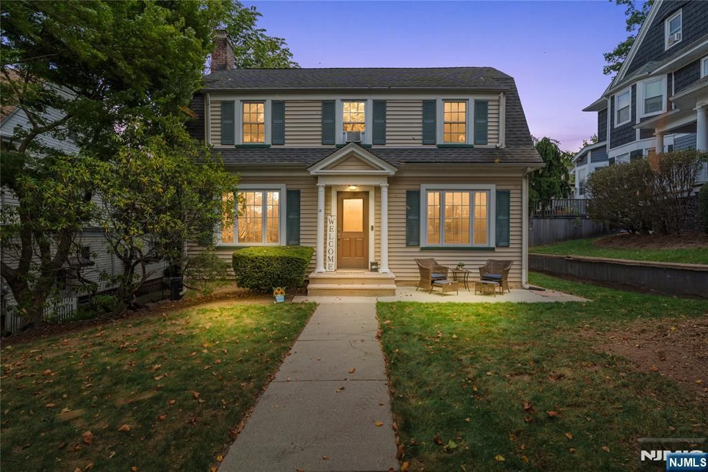 Photo of 18 Brookfield Avenue, Nutley, NJ 07110 (MLS # 25035979)