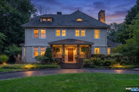 Photo of 128 Westervelt Avenue, Tenafly, NJ 07670 (MLS # 26031694)