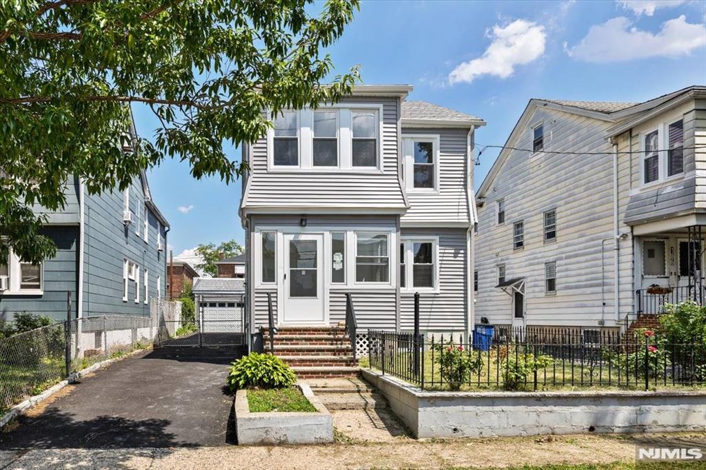 188 15th Street