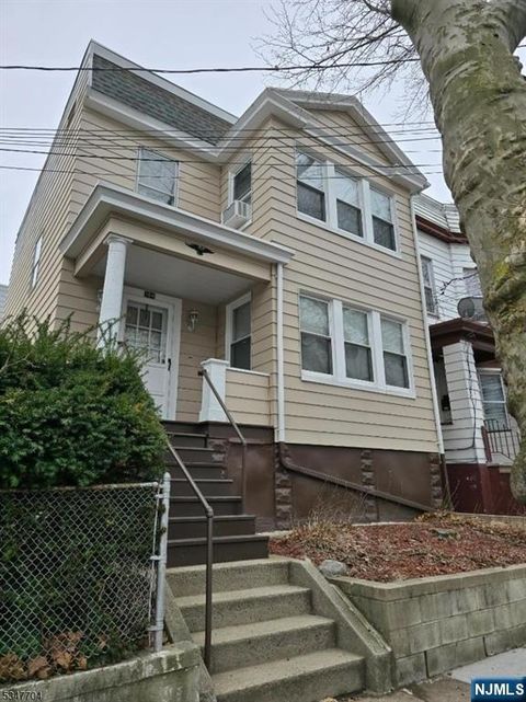 184 Linden Avenue Irvington NJ 07111