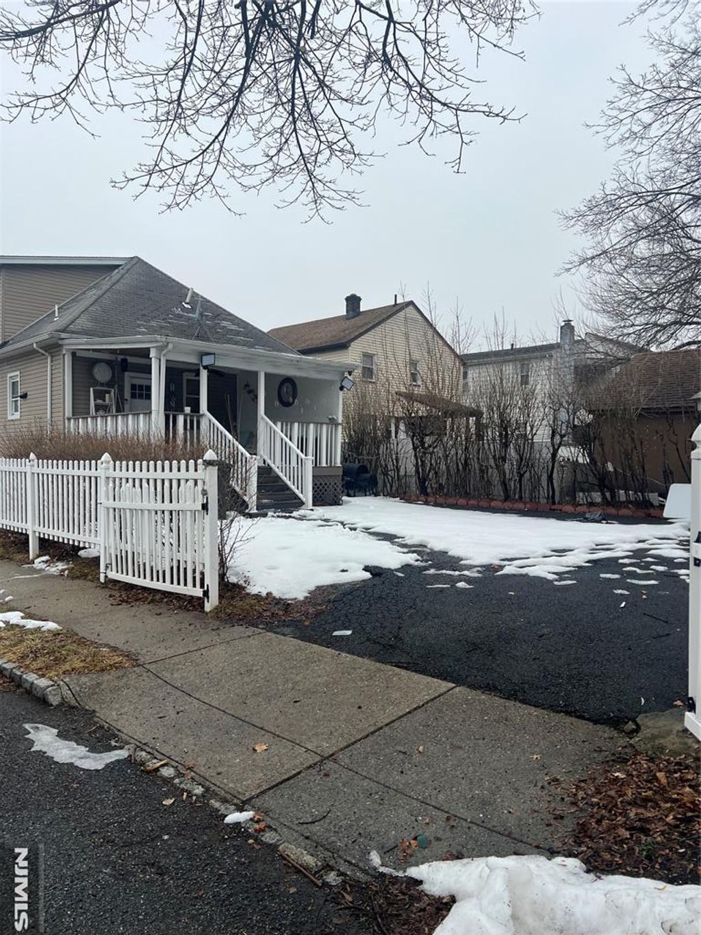 Photo of 35 Terrace Avenue, Woodland Park, NJ 07424 (MLS # 26004948)