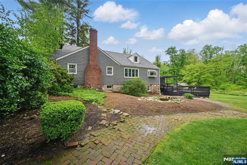 Property for Sale at 351 Franklin Road, Denville Twp, New Jersey - Bedrooms: 4 
Bathrooms: 2 
Rooms: 11  - $750,000