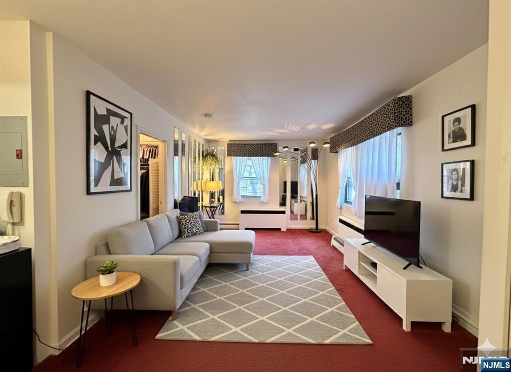 Photo of 3051 Edwin Ave #3J, Fort Lee, NJ 07024 (MLS # 25041423)