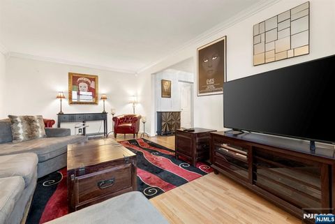 Photo of 8450 Boulevard E #1H, North Bergen, NJ 07047 (MLS # 26003671)