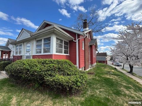 MLS: 25011971