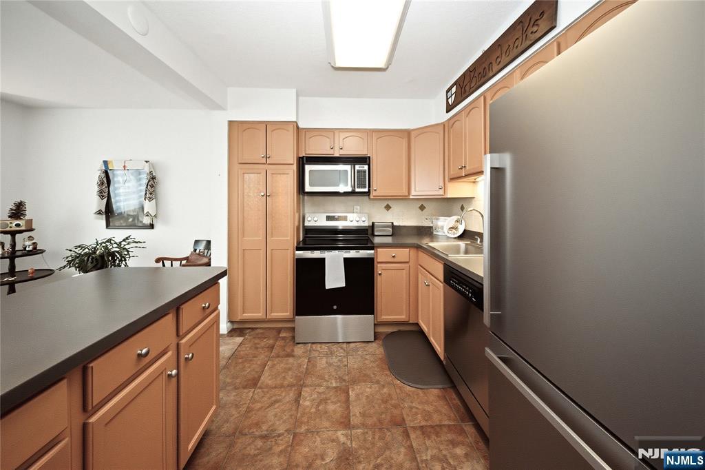 151 Prospect Avenue 16D