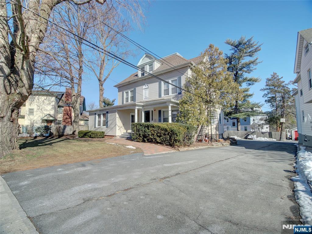 99 Valley Road