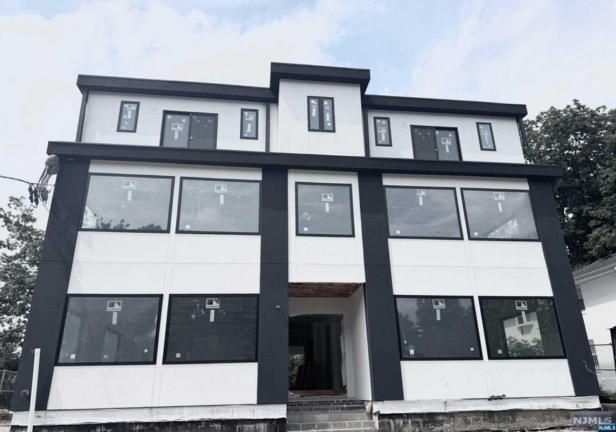 1079 Palisade Ave, Fort Lee, NJ New Construction â€“ Office Space for Lease Brand-new, contemporary office building under construction in the heart of Fort Lee. Quiet, modern, and ideal for professional or medical use. Property Highlights: 1st Floor: 1,788 sq. ft. â€” $4,470/month + tax 2nd Floor: 2,881 sq. ft. â€” $6,722/month + tax Basement: 1,788 sq. ft. Elevator-equipped building (Tax will be determined later) Close to major transportation hubs A sleek, new office environment offering accessibility, comfort, and modern design â€” perfect for growing businesses in Fort Lee.