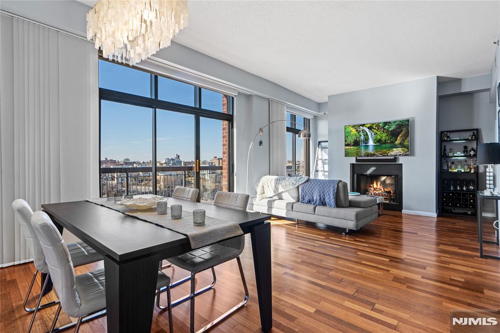 700 1st Street 17Pv, Hoboken, New Jersey - 2 Bedrooms  
2 Bathrooms - 