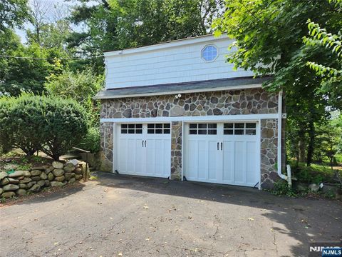 Photo of 274 Franklin Turnpike #Garage Apart, Ridgewood Village, NJ 07450 (MLS # 26000221)