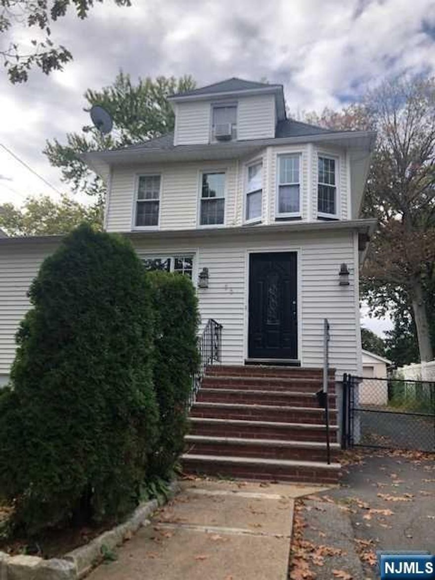 Look no further, this perfect starter home will not last. Beautiful home boasting in Sunlight features, 3 bedrooms, 2 full bathrooms, an office, a renovated kitchen with granite countertops, stainless steel appliances, Recess lighting, patio door walking out to deck, above ground pool with separate 2 car garage in addition to driveway. Come view this gem before it's gone.