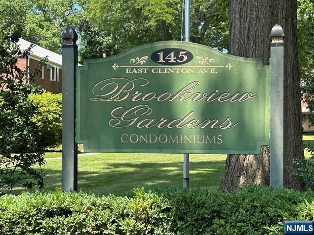 125 E Clinton 10B