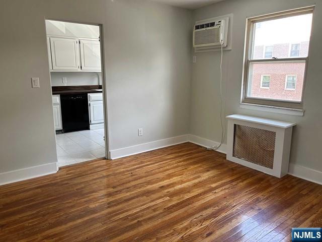 125 E Clinton 10B