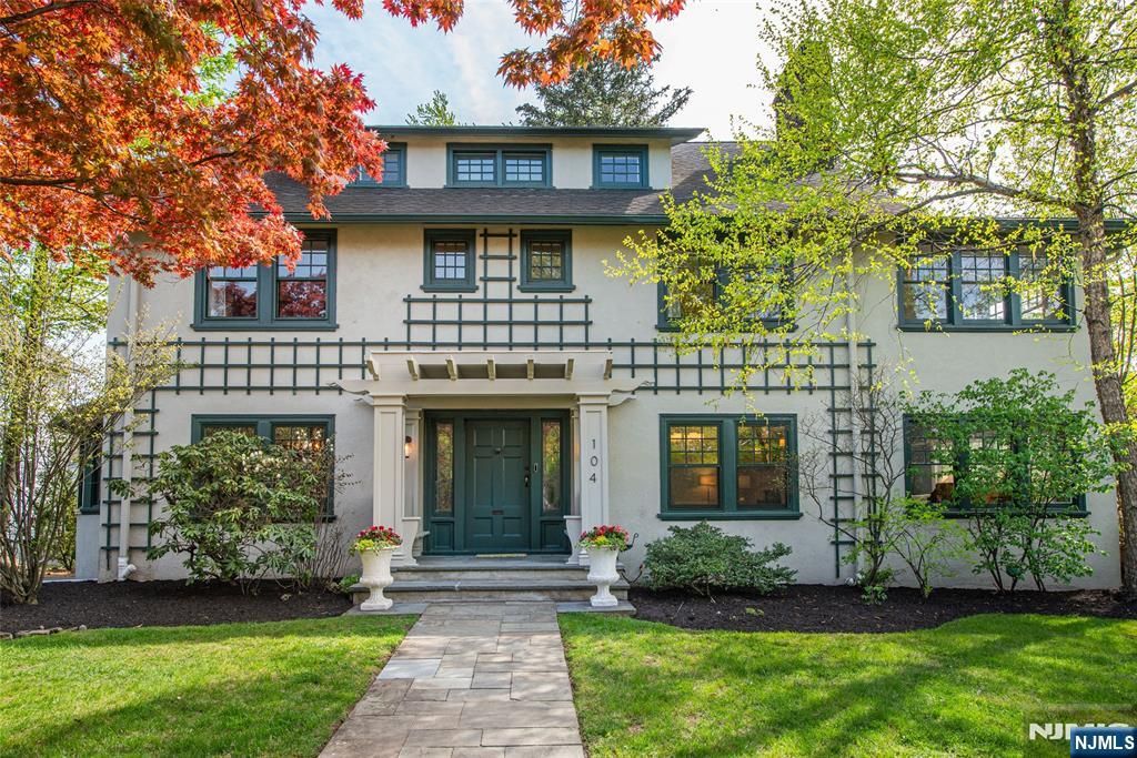 Photo of 104 Gates Avenue, Montclair, NJ 07042 (MLS # 26014429)