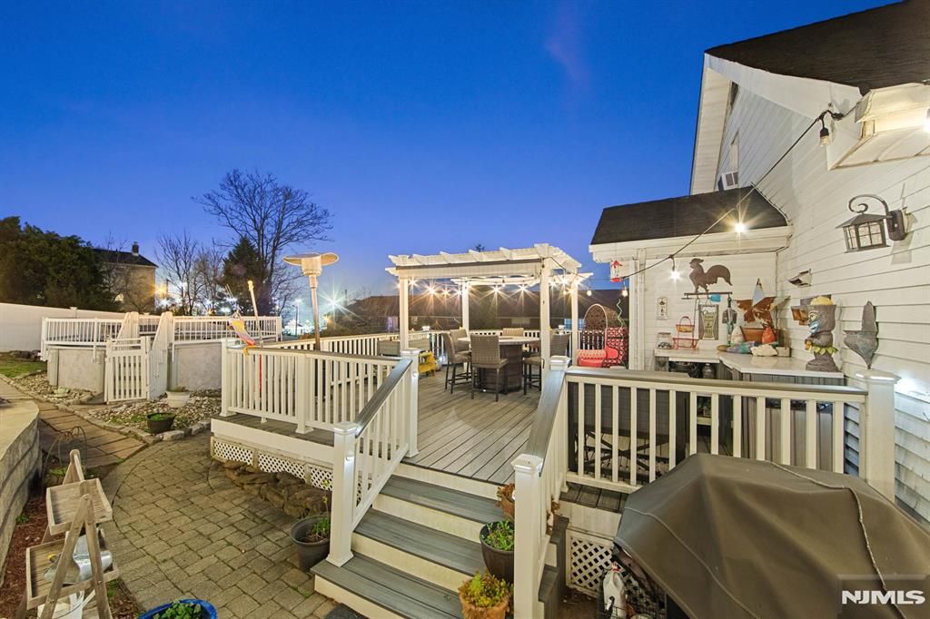 Photo of 70 Overlook Avenue, Ridgefield Park, NJ 07660 (MLS # 26012232)