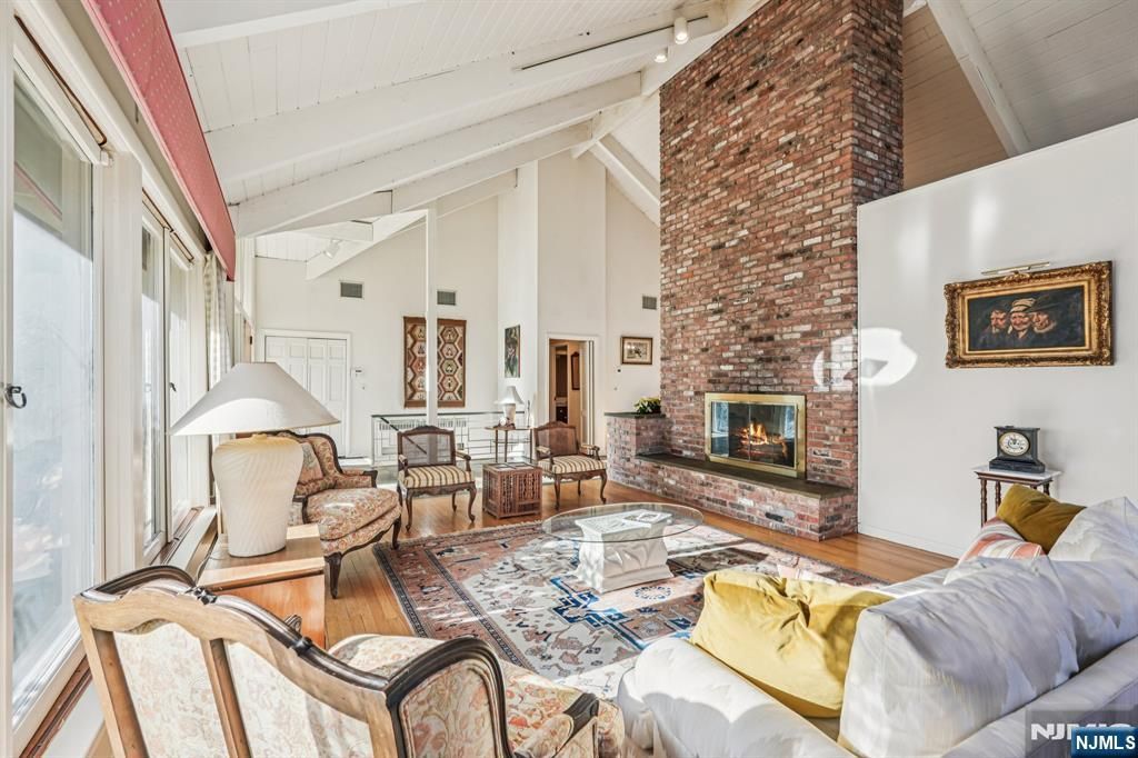 Photo of 873 Olentangy Road, Franklin Lakes, NJ 07417 (MLS # 25041668)