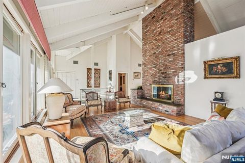 Photo of 873 Olentangy Road, Franklin Lakes, NJ 07417 (MLS # 25041668)