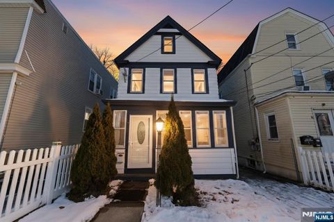 Photo of 48 Liberty Street, West Orange, NJ 07052 (MLS # 26002664)