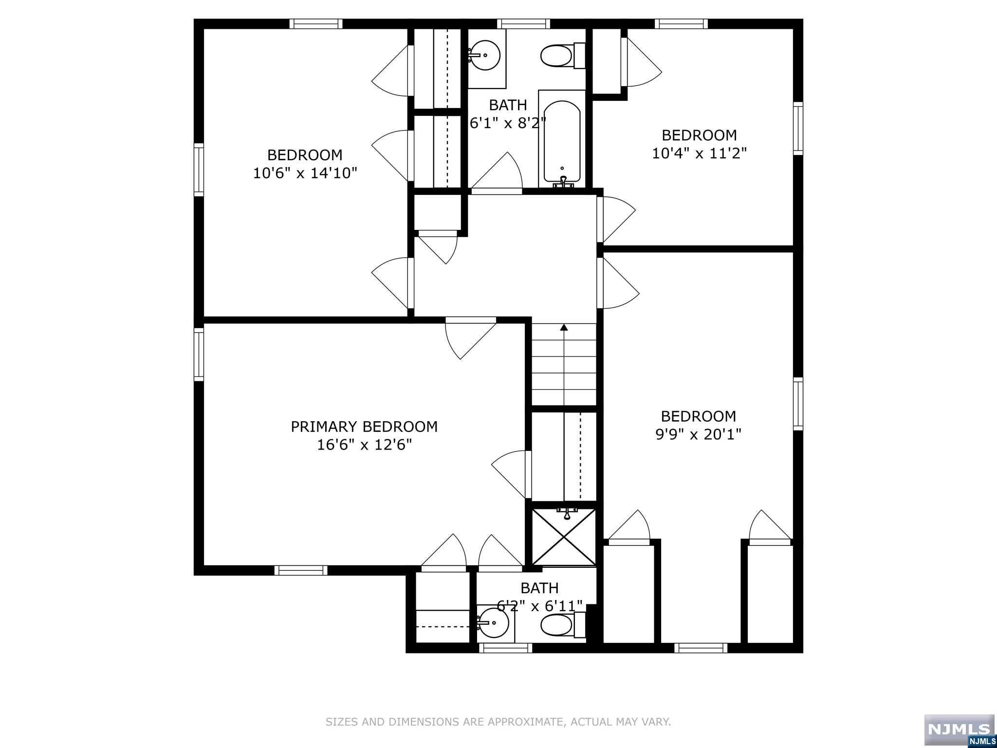 Main image without alt text