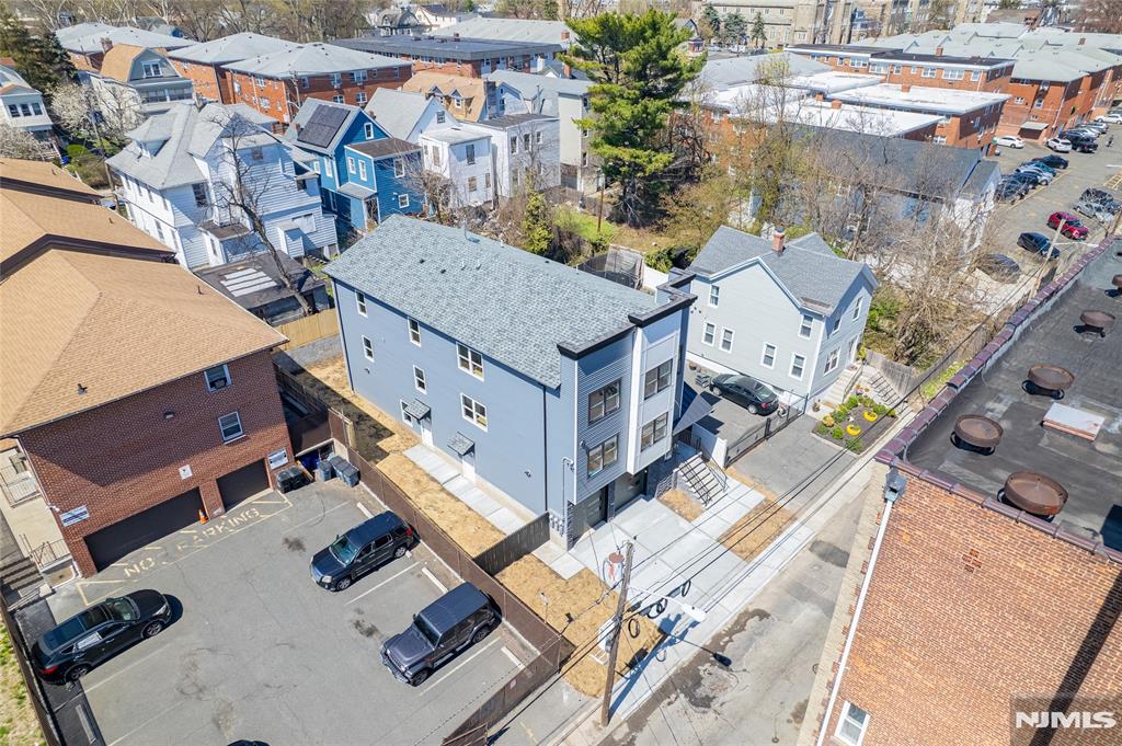 25 Brookside Avenue