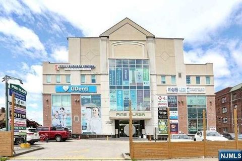 Photo of 7 Broad Avenue #207, Palisades Park, NJ 07650 (MLS # 25028216)