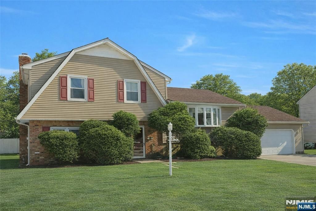 Photo of 236 Oak Avenue, River Vale, NJ 07675 (MLS # 26012208)