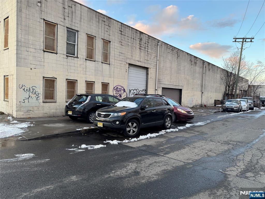 553-587 31st Street