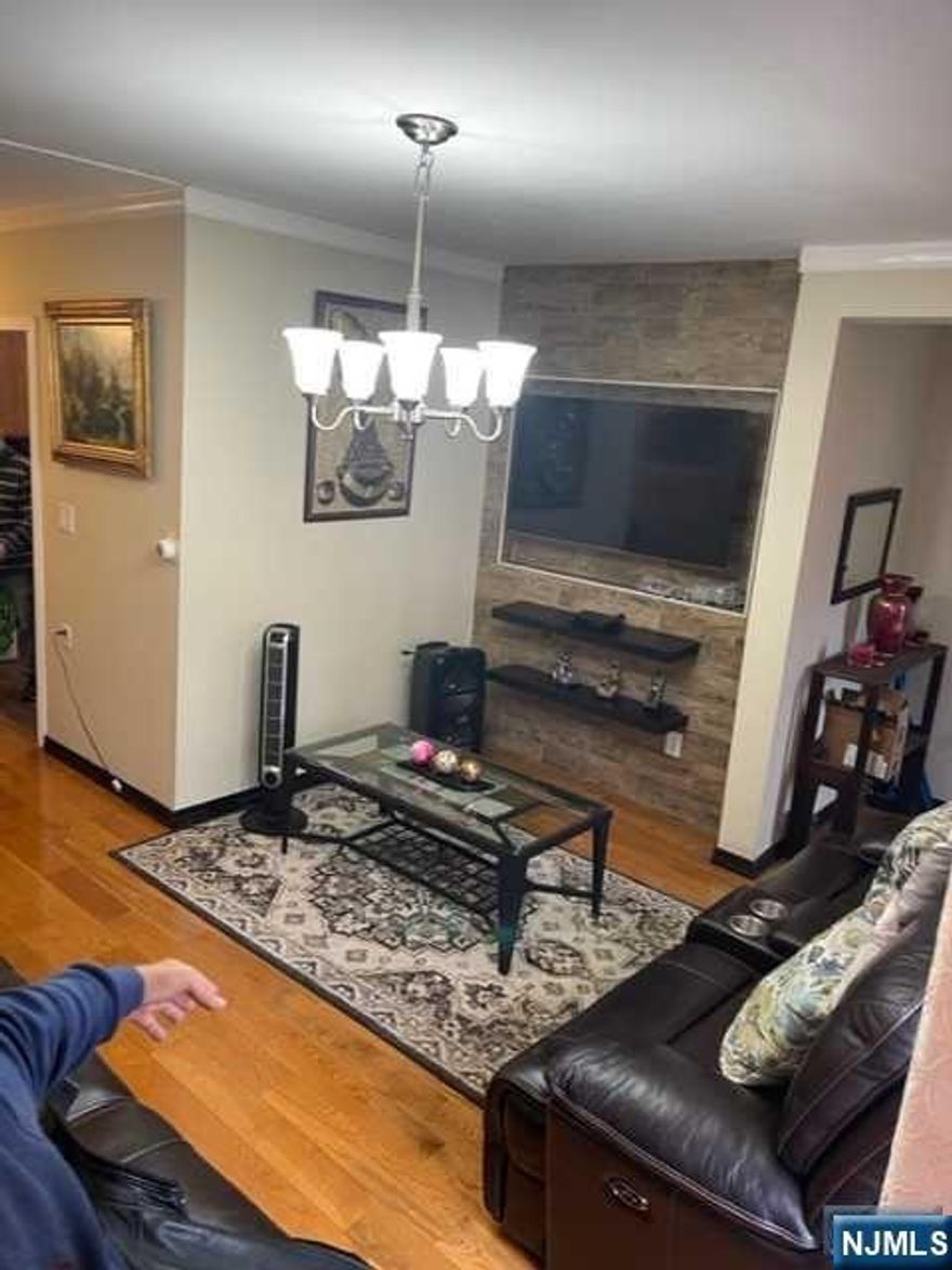 For Sale! Single Fam House, all brick that sits on a 25X100 lot, was completely renovated 3 years ago. Family room in the basement. low taxes ($5,480) Potentially a second level can be build or an extension of one or two bedrooms at the back of the house as long as it's approved by the building dep with its appropriate variants.