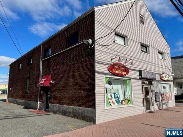 1619 Palisade Avenue 2nd Floor