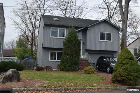 Photo of 27 3rd Avenue, Roseland, NJ 07068 (MLS # 26030881)