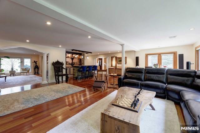 38 Roslyn Avenue