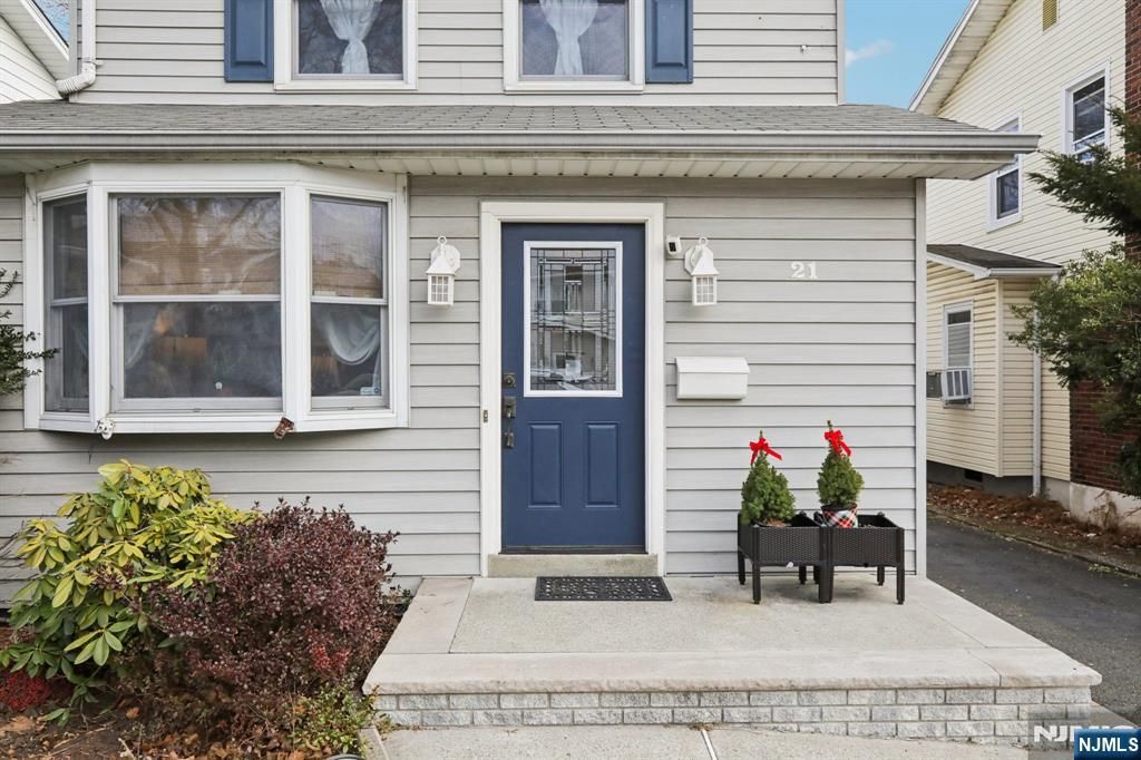 Photo of 21 Rowe Street, Bloomfield, NJ 07003 (MLS # 26001934)