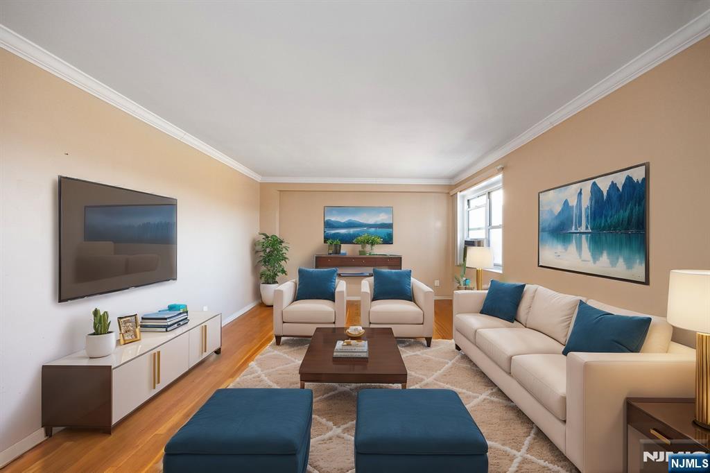Rental Property at 2215 N Central Rd 5E, Fort Lee, New Jersey - Bedrooms: 1 
Bathrooms: 1 
Rooms: 2  - $1,950 MO.