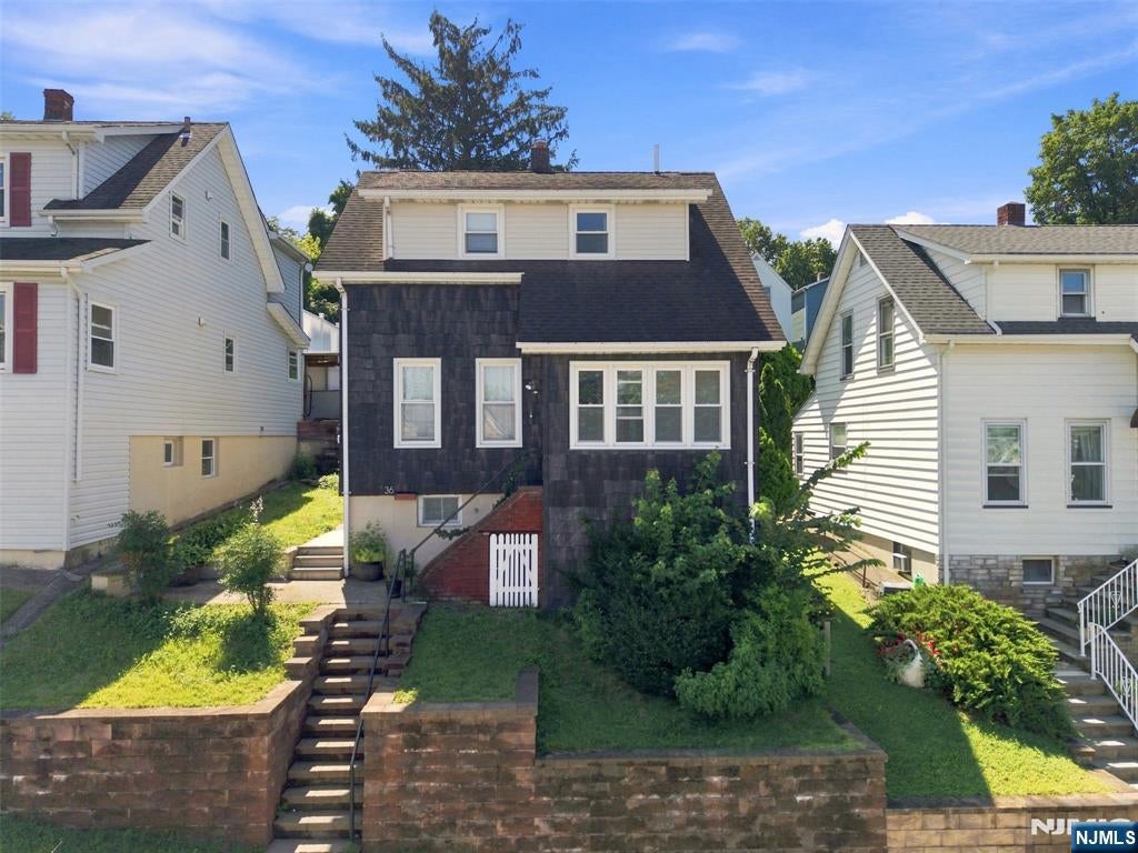 36 Sampson Street