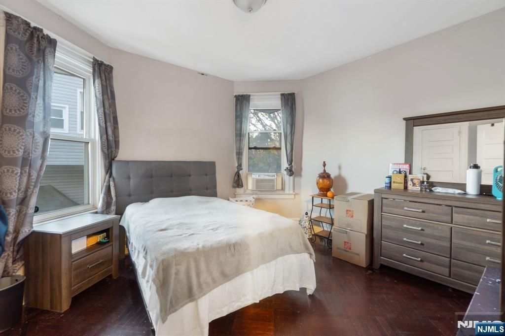 Photo of 2123 Leslie Street, Newark, NJ 07108 (MLS # 25041133)