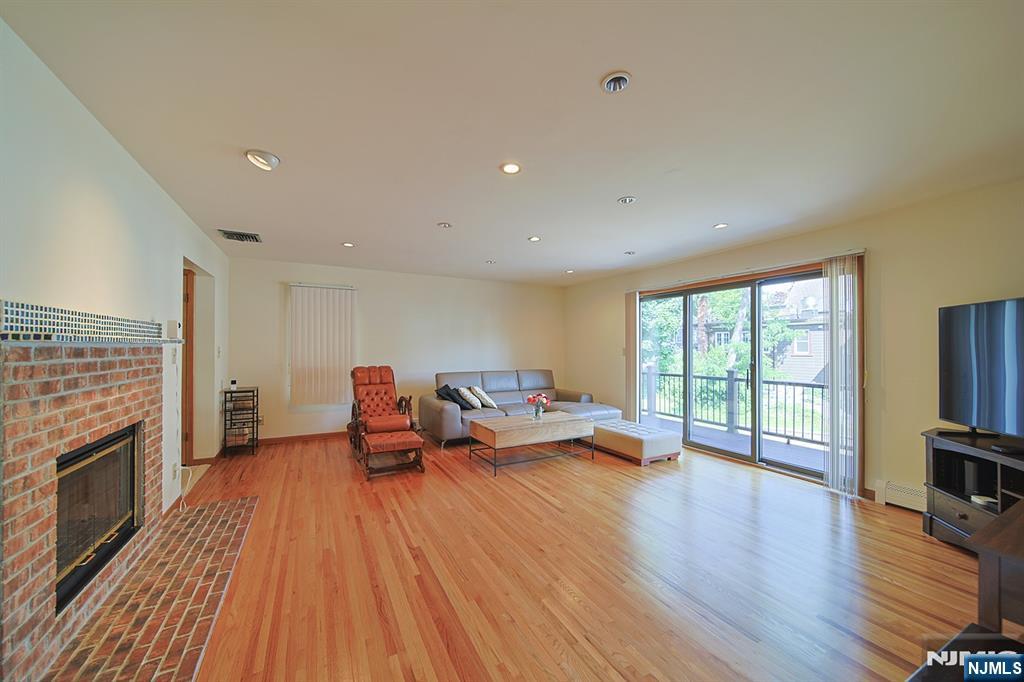 175 Fort Lee Road 3