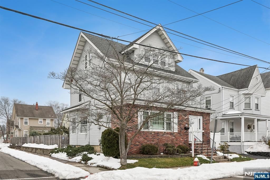 Photo of 30 Lincoln Avenue, Totowa, NJ 07512 (MLS # 26005483)