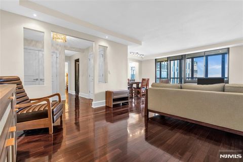 200 Winston Drive 1711 Cliffside Park NJ 07010