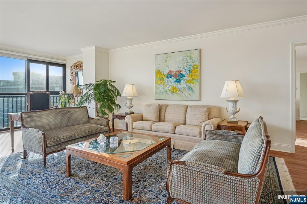 5 Horizon Road 1405-1407