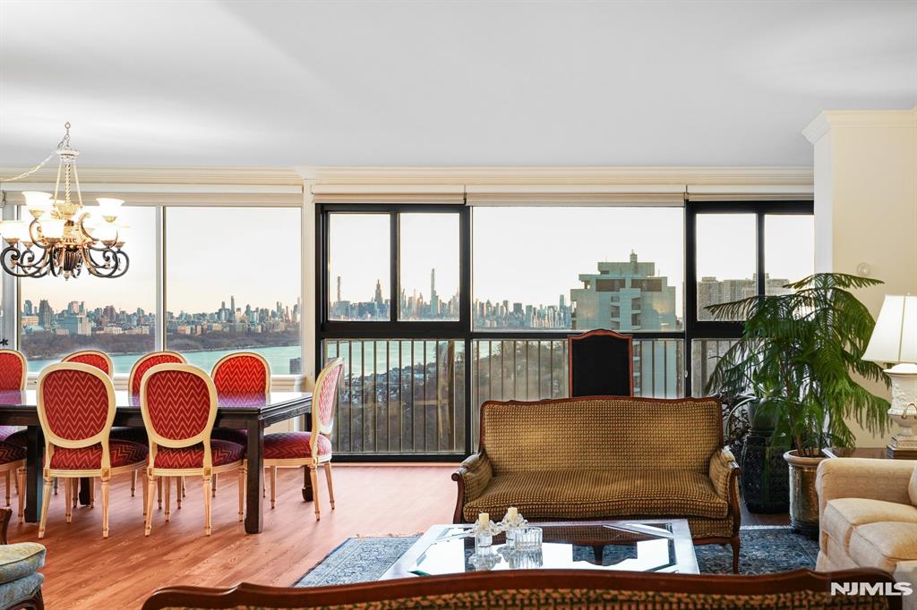 5 Horizon Road 1405-1407