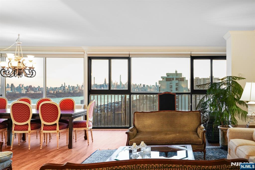 5 Horizon Road 1405-1407