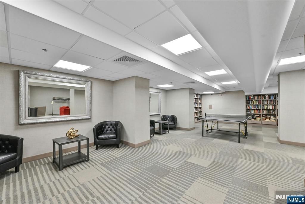 Photo of 555 North Avenue #16-N, Fort Lee, NJ 07024 (MLS # 26006926)