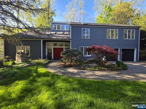 Photo of 33 Cedar Ln, Closter, NJ 07624 (MLS # 26007235)
